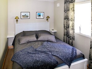 House | 2 bedrooms, individually furnished - 4 Person Holiday Home in Visby (Visby)