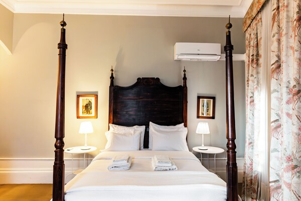 3 bedrooms, iron/ironing board, travel cot, WiFi