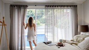 4 bedrooms, free WiFi, bed sheets - Blue Horizon in Mollymook Beach (Mollymook Beach)