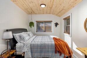 1 bedroom, WiFi, bed sheets, wheelchair access
