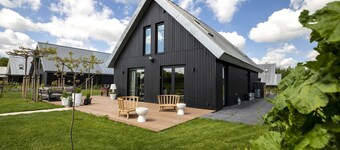 Beautiful Villa With Spacious Garden