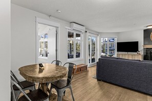 Interior - Striking Mountain View Corner Unit (Canmore)