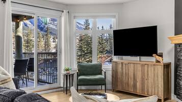 Smart TV, fireplace, offices