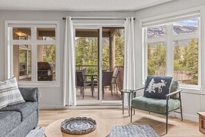 Smart-tv, pejs, kontorer