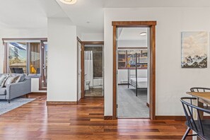 2 soveværelser, strygejern/strygebræt, weekendseng, gratis Wi-Fi