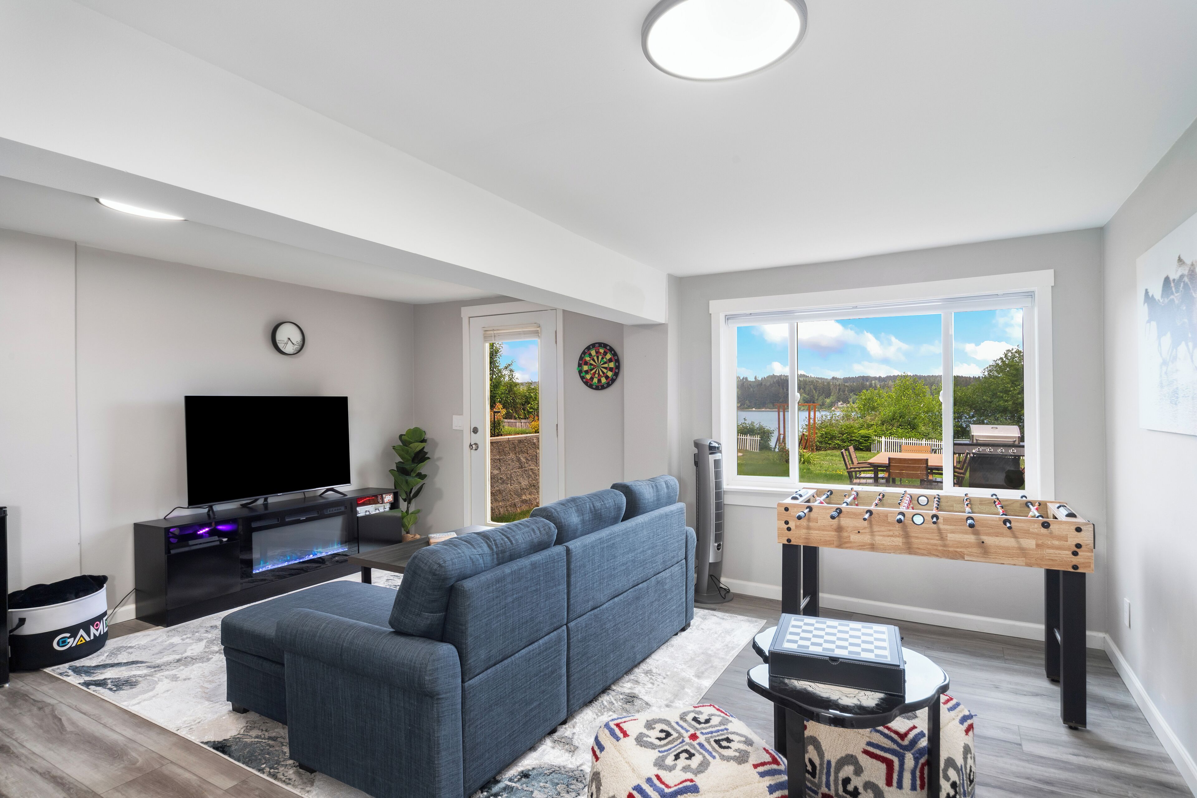 Smart TV, fireplace, video games, table football