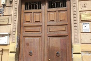 Exterior detail - Narbone 42 - Camera Tripla con Bagno Privato (Palermo)