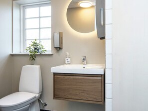 House | Bathroom - 5 Star Holiday Home in Haderslev (Haderslev)