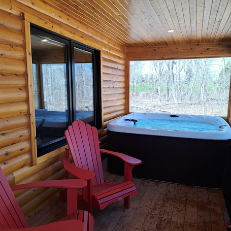 Terrace/patio. Retreat Lodge - Lochaber Lake Lodges