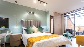Comfort Double Room, City View | In-room safe, desk, laptop workspace, blackout drapes - PARK 42 APARTASUITE (Medellín)