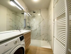 Bathroom - Apartment in Nieuwpoort With sea View (Nieuwpoort)