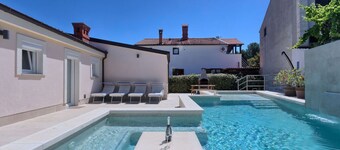 Villa Manuela Comfortable Holiday Residence