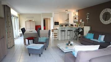 Apartment | Living area