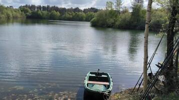 Shower, eco-friendly toiletries, towels, soap