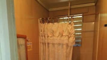 Dusche, Handtücher, Toilettenpapier