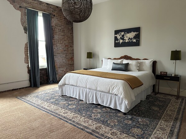 2 bedrooms, in-room safe, iron/ironing board, free WiFi