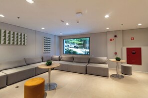 Lobby sitting area - 360 Athos Paraíso (São Paulo)