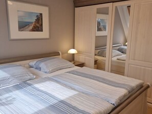 House | 1 bedroom, individually furnished - Kommodig Utkiek Modern Retreat (Zingst)