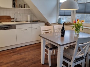 House | Private kitchen | Oven, electric kettle, toaster
