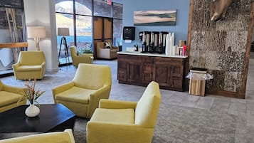 Sala de estar en el lobby