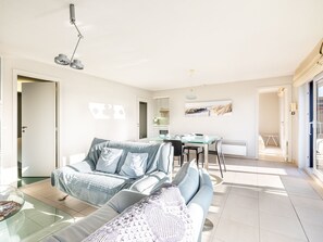 Apartment | Living area - Apartment Near Oostduinkerke Nature Reserve (Koksijde)