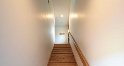 Private, second story retreat with amazing views just minutes from town.