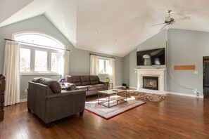 TV connectée, cheminée