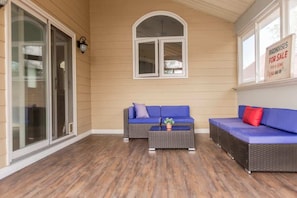 Property grounds - Cozy 3BR Retreat Near Centennial Beach (Barrie)