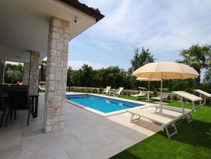 Vil·la | Piscina | Piscina coberta i piscina a l'aire lliure