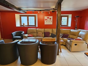 House | Living area - Renovated Holiday Home in Stavelot With Infrared Sauna (Stavelot)