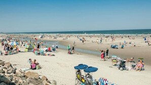 Solsenger og strandhåndklær