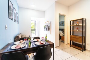 Flat-screen TV, Netflix, streaming services - FlyNow Studios: Aeroporto, SP Expo e Metrô (São Paulo)