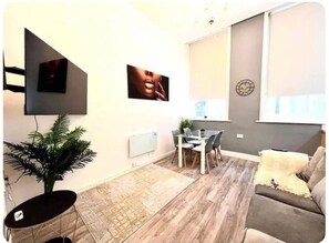 Apartment | Living area | TV