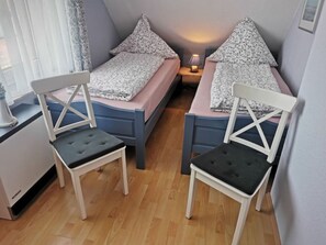Casa | 3 quartos, individualmente mobiliados, ferros/tábuas de passar roupa
