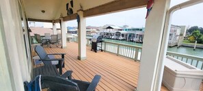 Outdoor dining - Fish Crazy House (3-Bedroom Condo) by RedAwning (Port Isabel)