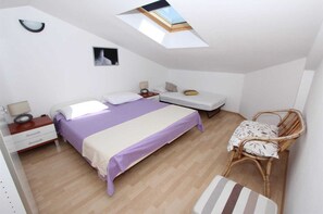 1 bedroom, free WiFi, bed sheets - LUANA One-Bedroom Apartment with Balcony (Rovinj)