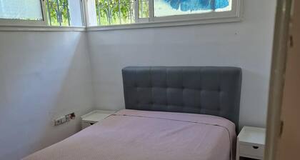 2 Bed Villa, Sleeps 4 - Garden, Wifi, Parking