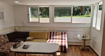 2 Bed Villa, Sleeps 4 - Garden, Wifi, Parking