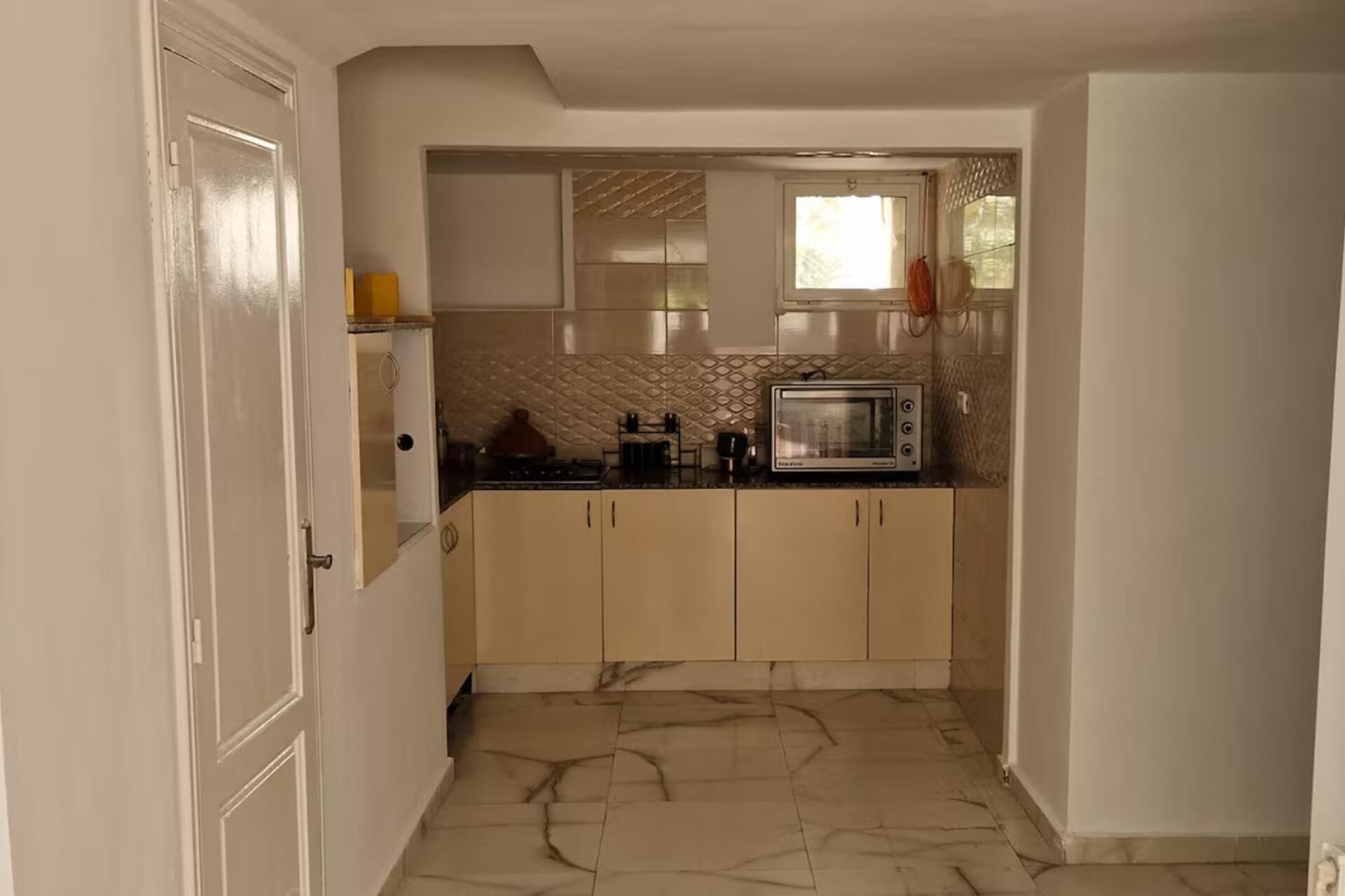 Tủ lạnh, lò vi sóng, lò nướng, bếp nấu 