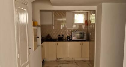 2 Bed Villa, Sleeps 4 - Garden, Wifi, Parking