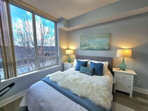 2 bedrooms, in-room safe, desk, iron/ironing board