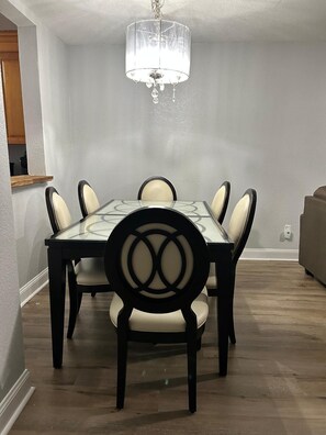 Dining - Long stays welcome • High-speed Wi‑Fi, workspace, full kitchen, quiet neighborhood (Virginia Beach)