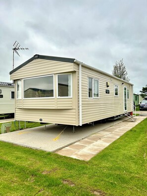 Exterior - 6 Berth Caravan Holiday St Osyth Clacton-on-sea by Verb Holidays (Saint Osyth)