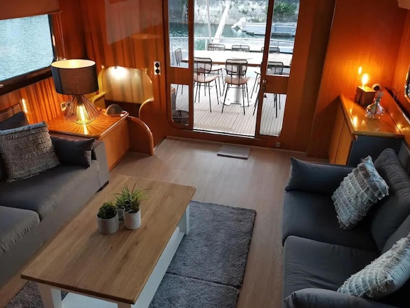 Mobile Home | Living area