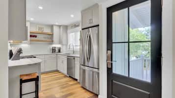 Nhà (3 Bedrooms) | Nội thất