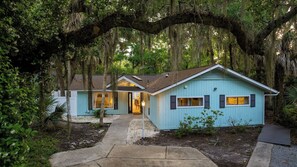 House (4 Bedrooms) | Interior - Hilton Hideaway by Avantstay Private Pool, Walk to Beach (Hilton Head Island)