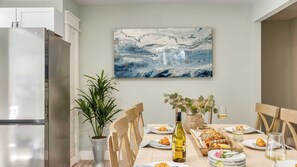 Interior - Hilton Hideaway by Avantstay Private Pool, Walk to Beach (Hilton Head Island)