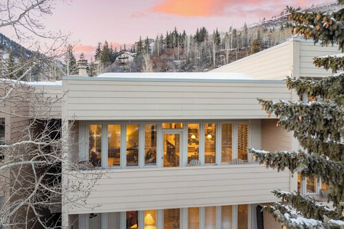 Sunvail by Avantstay 10min Walk to Ski Lifts!