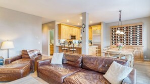 Interior - Sunvail by Avantstay 10min Walk to Ski Lifts! (Vail)