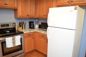 Micro-ondas, fogão, cooktop, lava-louças